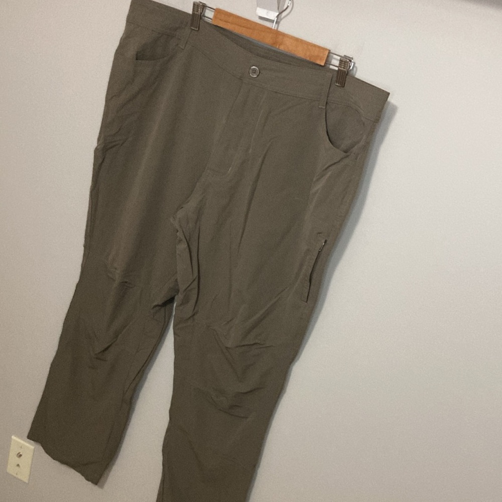 Men’s Swiss Tech Pants 42W x 30L, Brown Nylon Blend, Outdoor